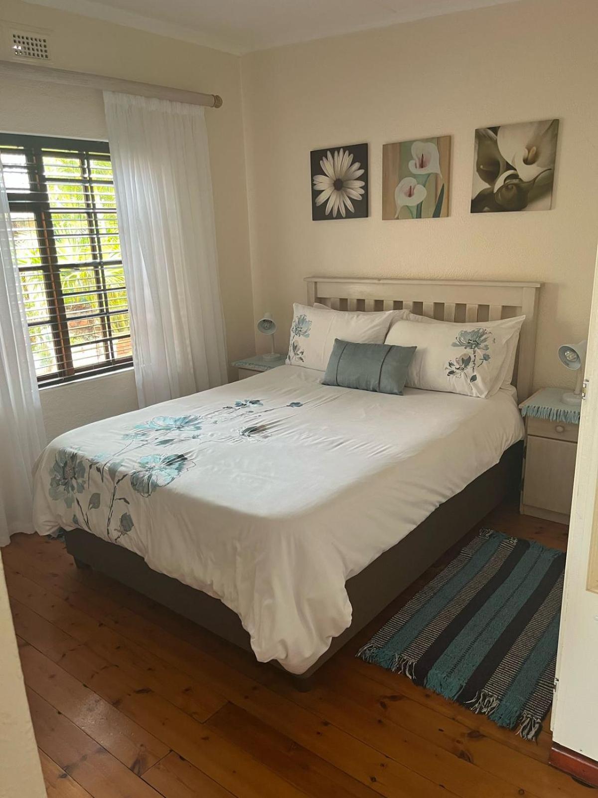 At Sta-Plus Guest House 포트엘리자베스 외부 사진
